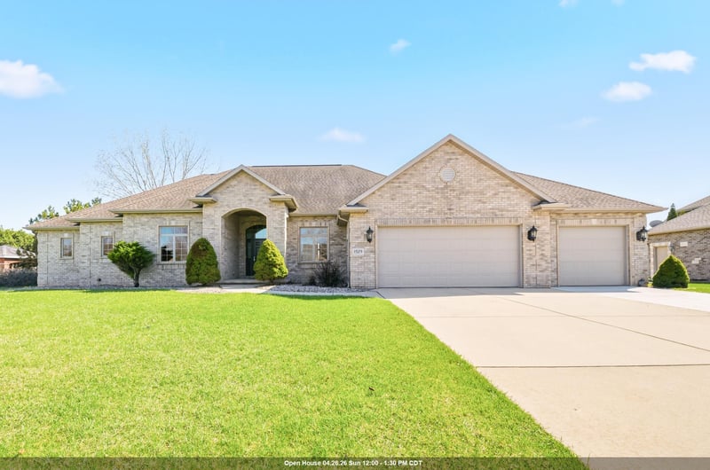 1529 Silver Maple Dr, De Pere, WI 54115