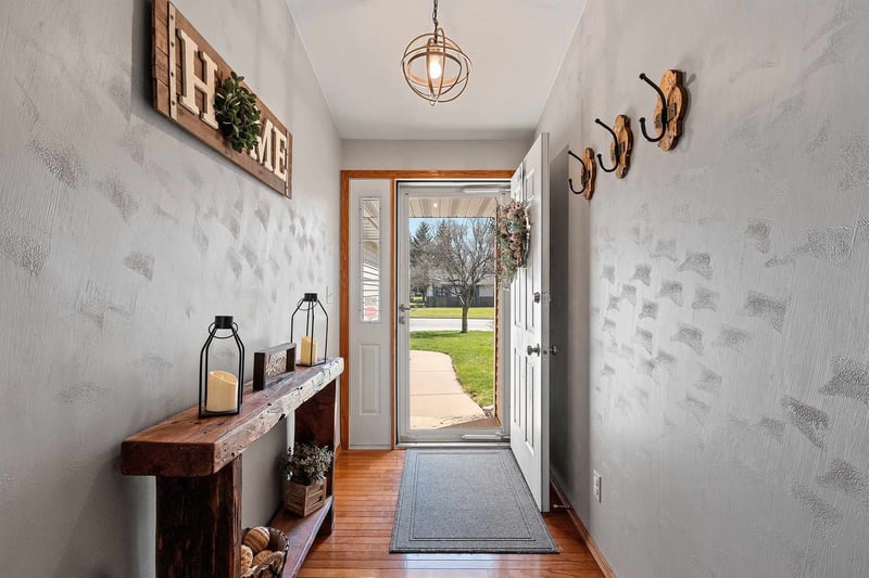 2621 Greenbrier Rd, Green Bay, WI 54311