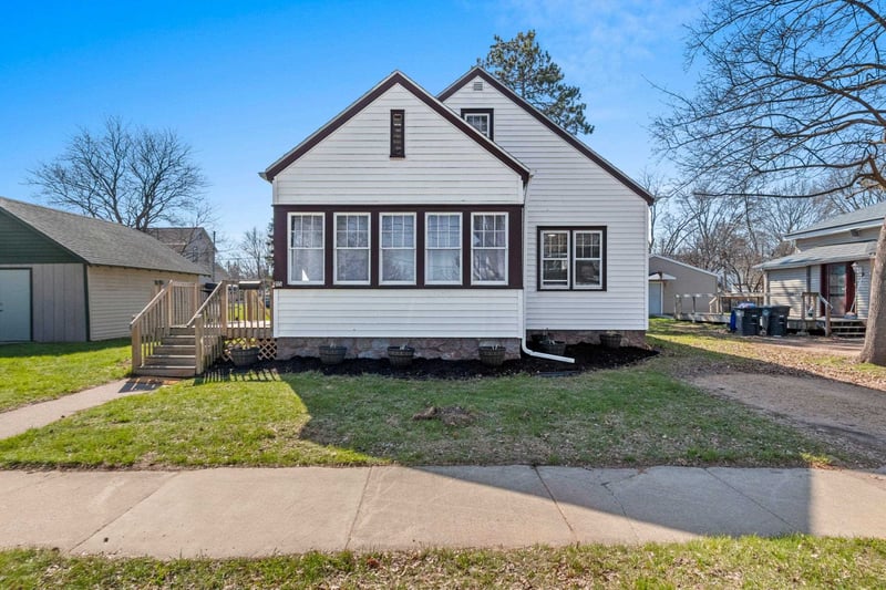 215 Union St, Shawano, WI 54166