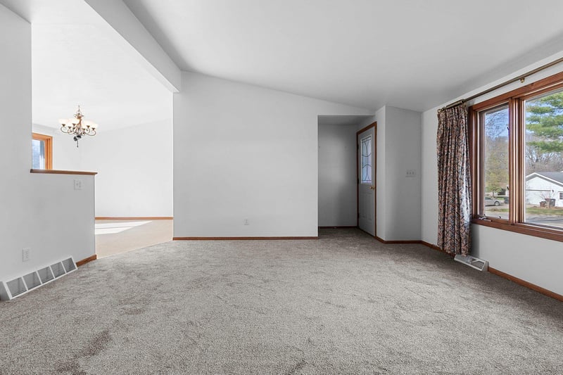 1355 Zingler Ave, Shawano, WI 54166