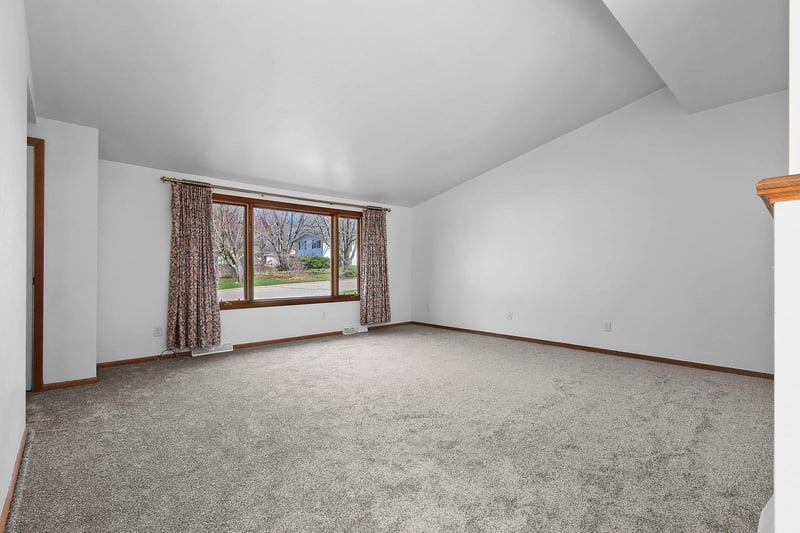 1355 Zingler Ave, Shawano, WI 54166