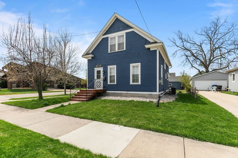 1401 Walnut St, Oshkosh, WI 54901