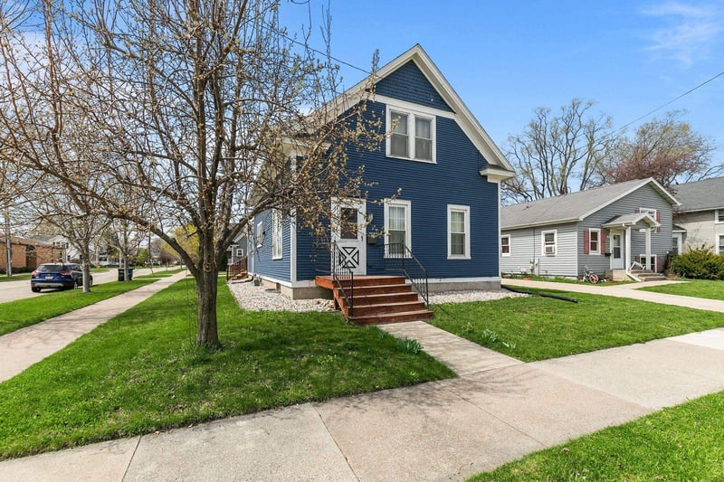 1401 Walnut St, Oshkosh, WI 54901