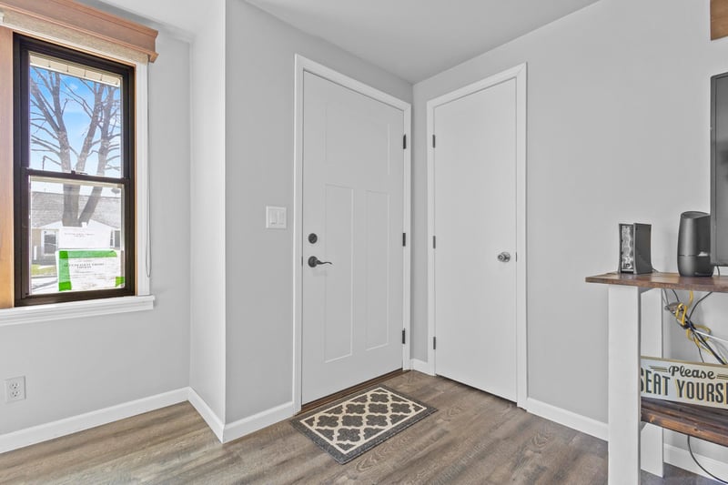 1204 Thorndale St, Green Bay, WI 54304