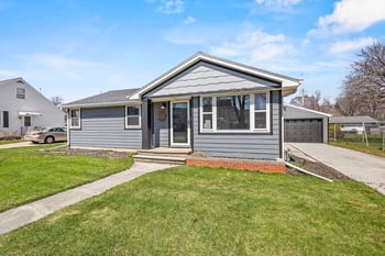 1204 Thorndale St, Green Bay, WI 54304