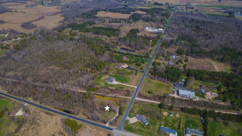 6489 Rosecrans Rd, Denmark, WI 54208