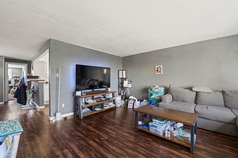 708 Oregon St, Oshkosh, WI 54901