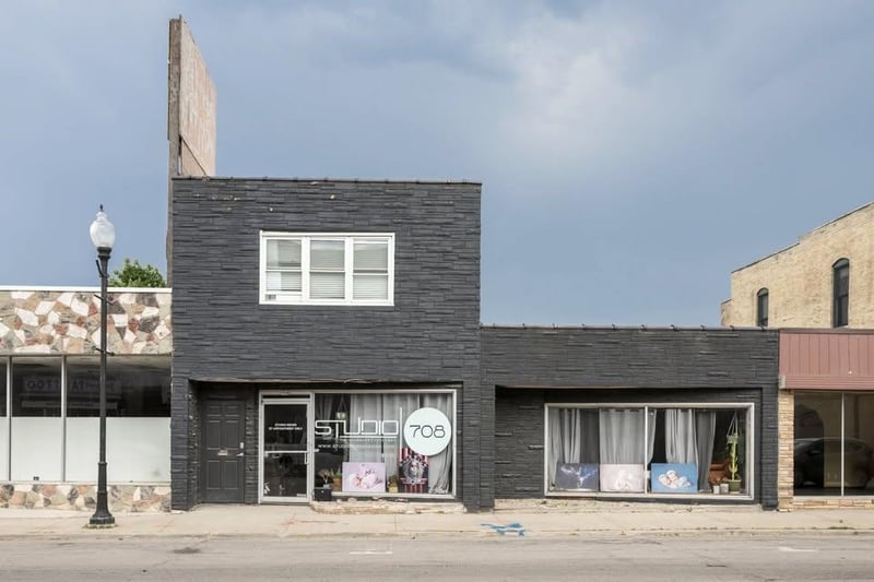 708 Oregon St, Oshkosh, WI 54901