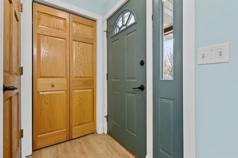 3415 Fairview Rd, Neenah, WI 54956