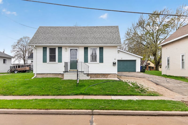 217 Gertrude St, Kaukauna, WI 54130