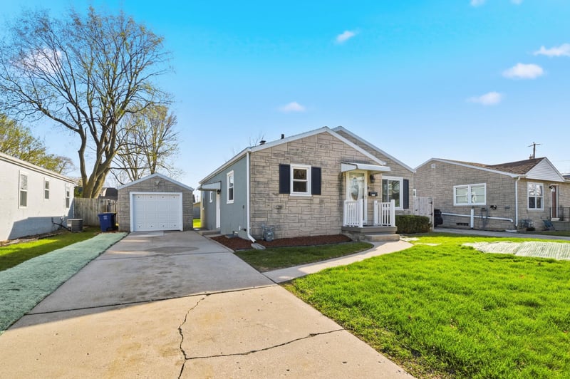 1652 Kimball St, Green Bay, WI 54302