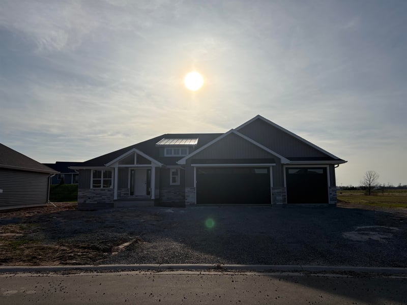 1445 Divinity Dr, De Pere, WI 54115