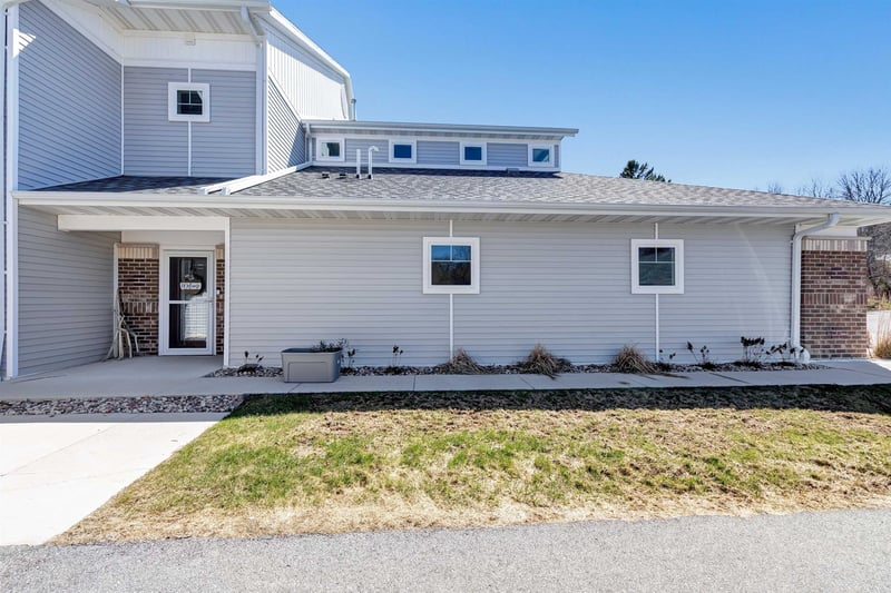 2622 Lake St, Algoma, WI 54201