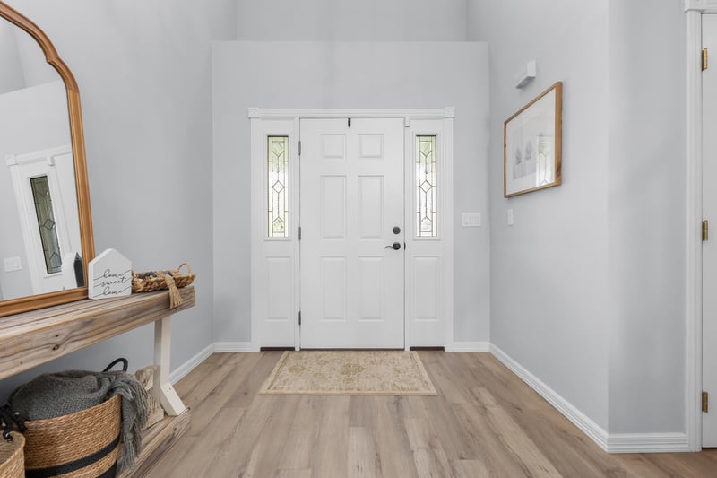 377 Riverwood Ln, Green Bay, WI 54313