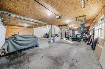 1840 Crown Dr, Oshkosh, WI 54904