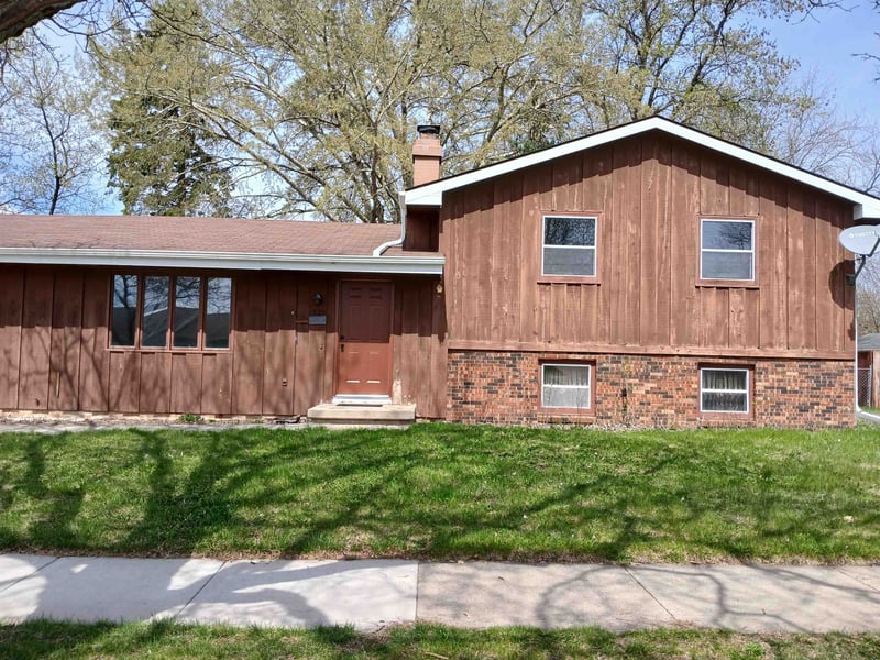 1220 Roeland Ave, Appleton, WI 54915