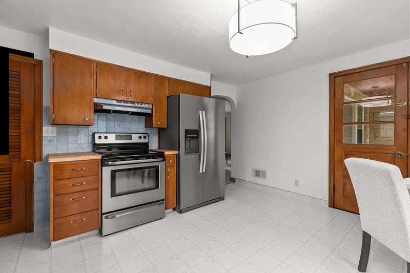 319 Spruce St, Appleton, WI 54914