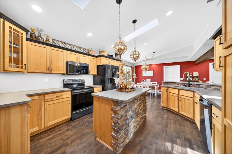 8783 County Rd K, Eureka, WI 54963