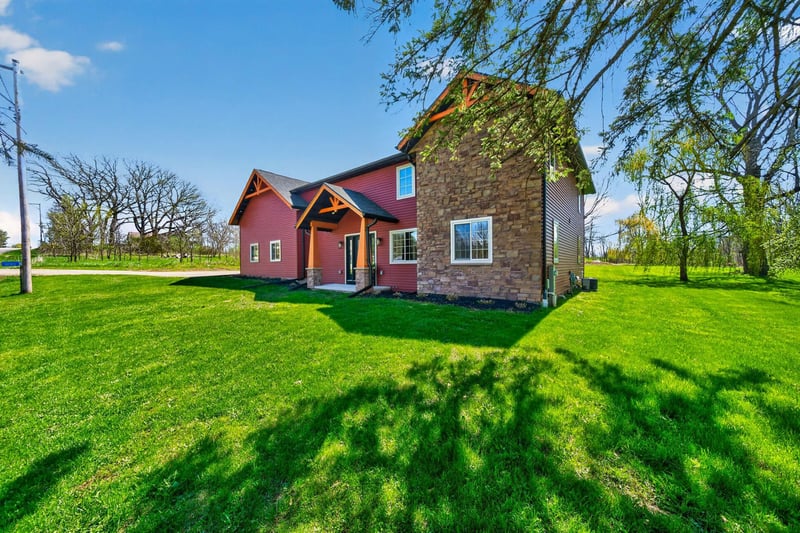 8783 County Rd K, Eureka, WI 54963