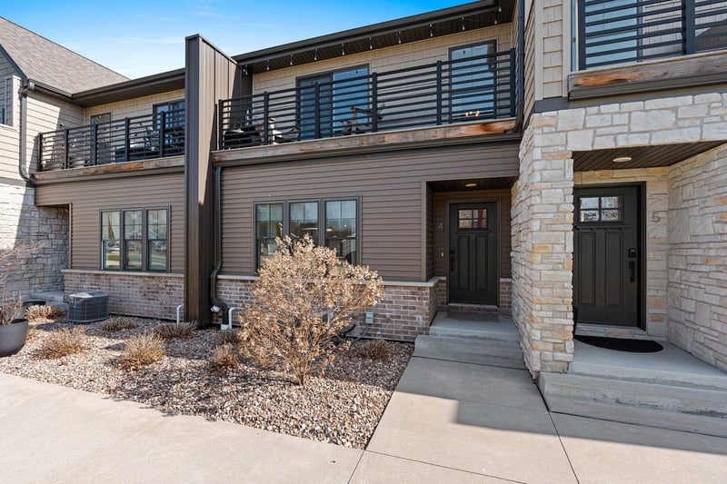 755 William St #4, De Pere, WI 54115