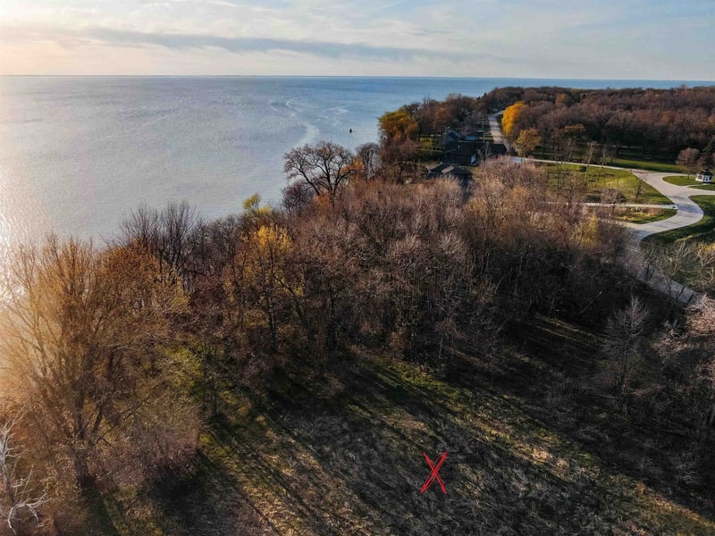 N2321 Lakewood Ln, Chilton, WI 53014