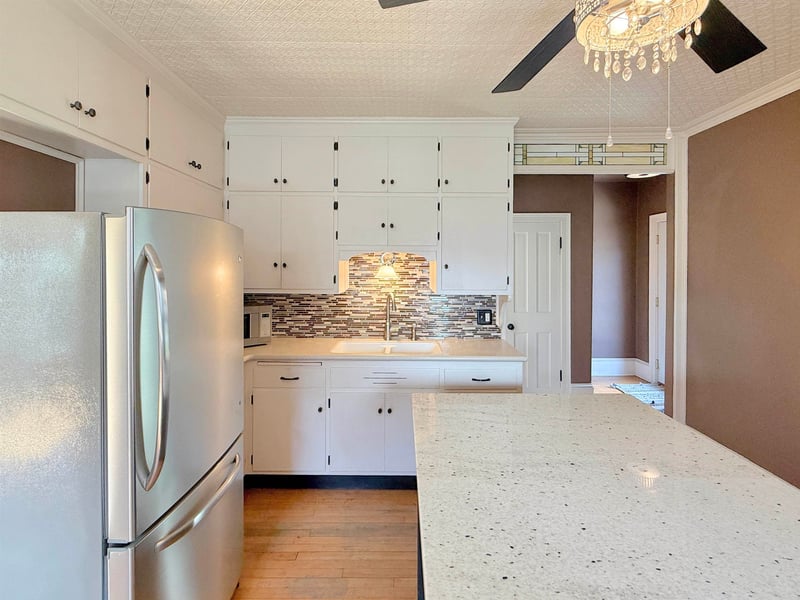 1350 Ceape Ave, Oshkosh, WI 54901