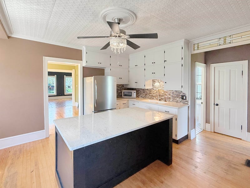 1350 Ceape Ave, Oshkosh, WI 54901