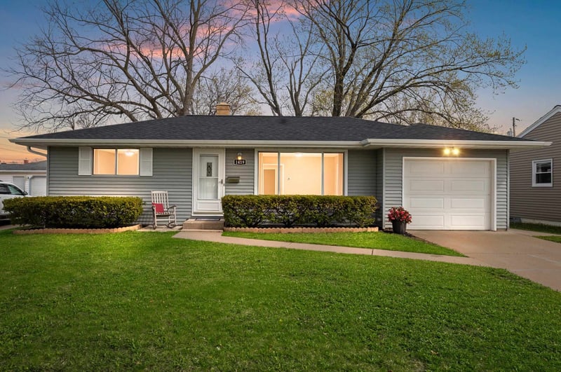 1419 Spence St, Green Bay, WI 54303-3241