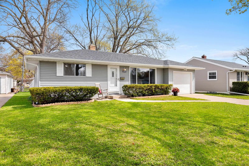 1419 Spence St, Green Bay, WI 54303-3241