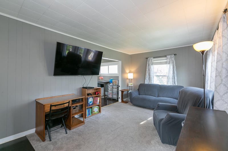 620 Sherry St, Neenah, WI 54956