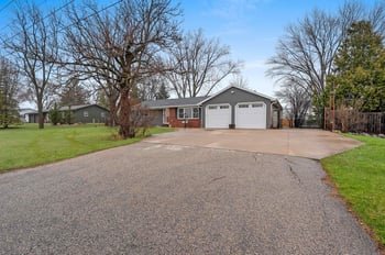 5000 French Rd, Appleton, WI 54913