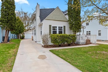 904 Allouez Ter, Green Bay, WI 54301