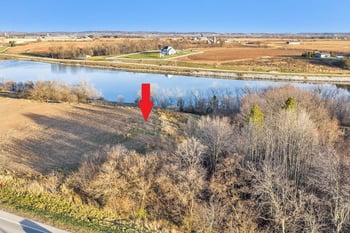 4351 Lost Dauphin Rd #6, De Pere, WI 54115