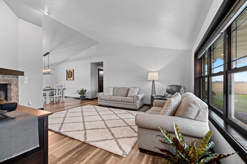 3154 Green Meadow Dr, De Pere, WI 54115-8850