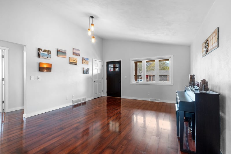 W2281 Blarney Ct, Freedom, WI 54130