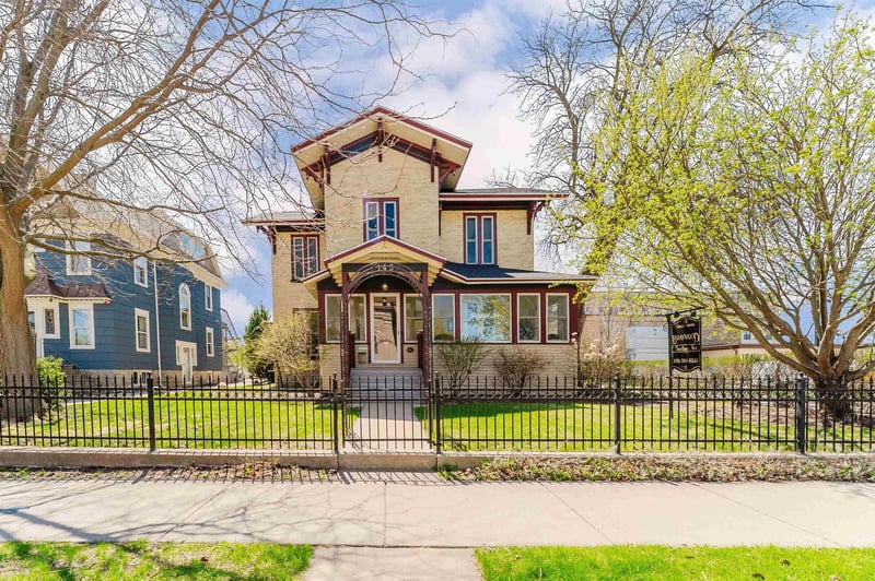 143 Church Ave, Oshkosh, WI 54901