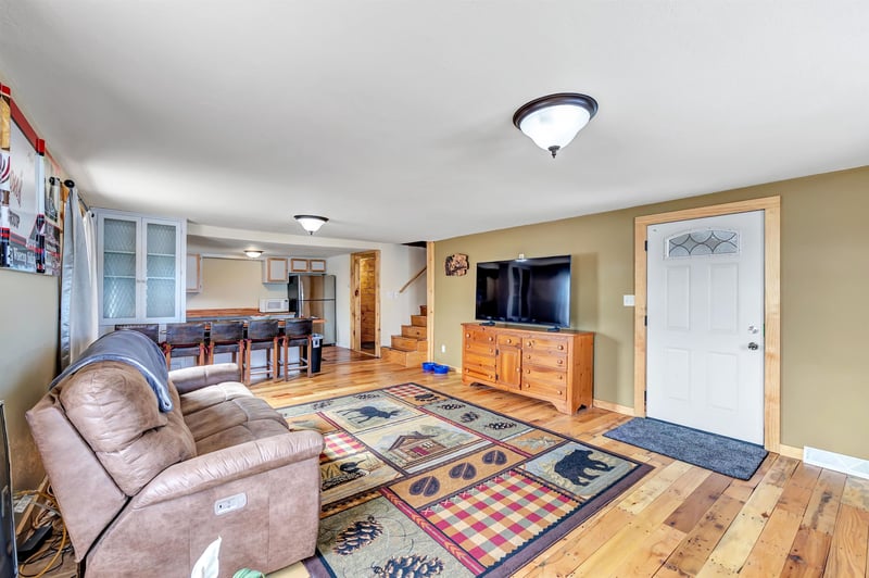 10931 Gillett Town Hall Rd, Gillett, WI 54124