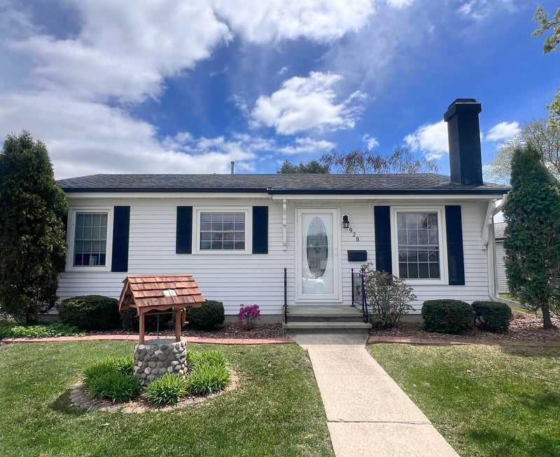 928 Westfield St, Oshkosh, WI 54902-6141