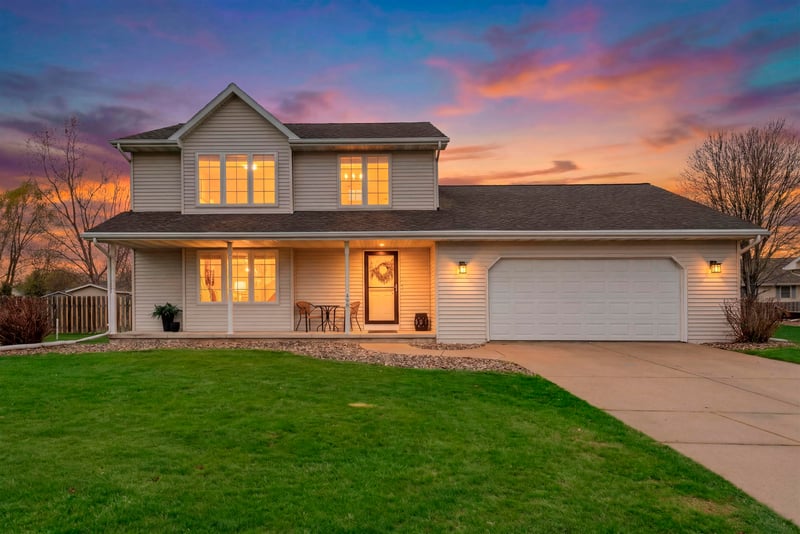 498 Windrose Ct, Green Bay, WI 54311-7587