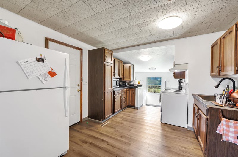 130 Summit St, Pulaski, WI 54162