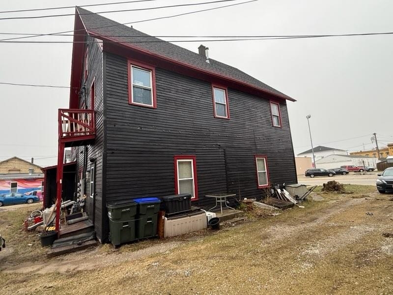 409 3rd St, Algoma, WI 54201