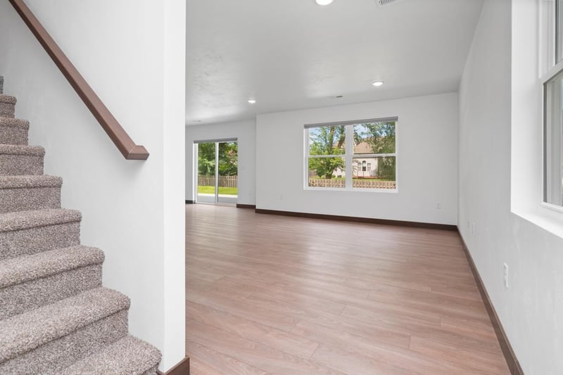 735 Hoffman Rd, Green Bay, WI 54301