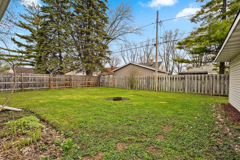 530 Morris Ave, Ashwaubenon, WI 54304