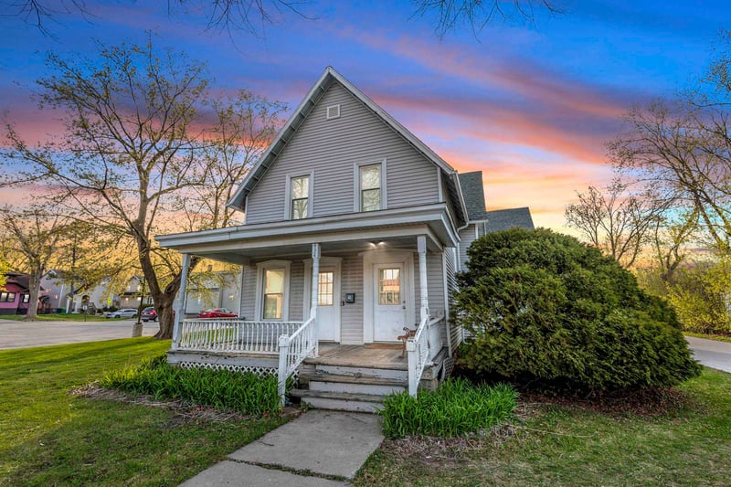 434 Jackson St, Green Bay, WI 54301