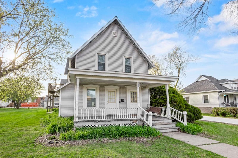 434 Jackson St, Green Bay, WI 54301