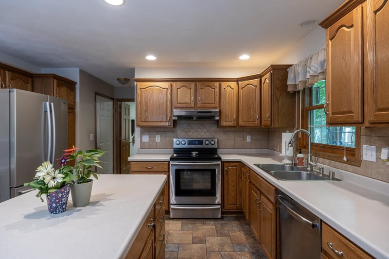 W5940 Moonflower Dr, Appleton, WI 54915