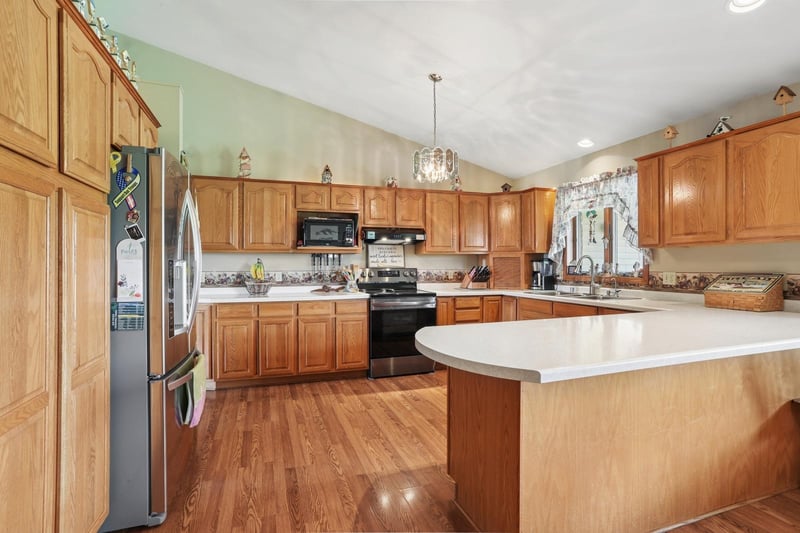 W2150 Crosstown Rd, Hilbert, WI 54129