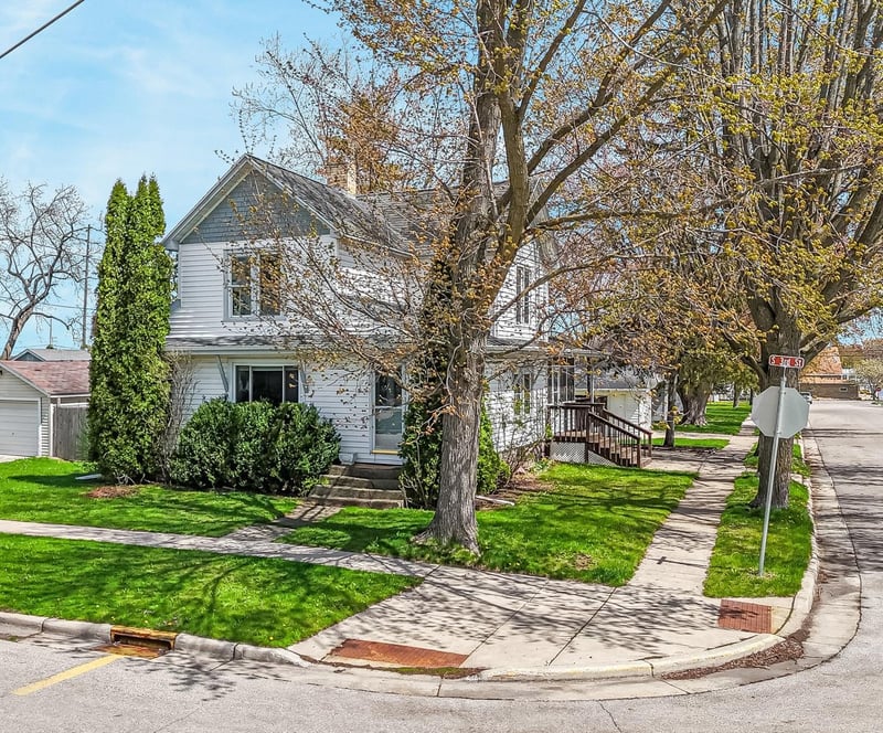 127 3rd St, Winneconne, WI 54986