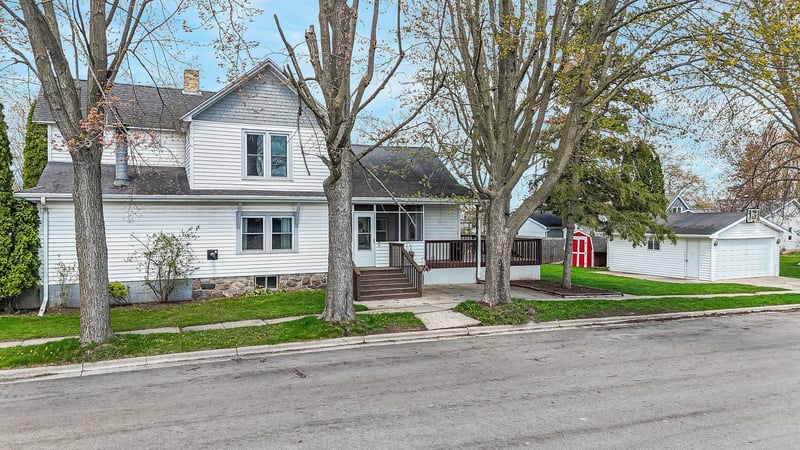 127 3rd St, Winneconne, WI 54986
