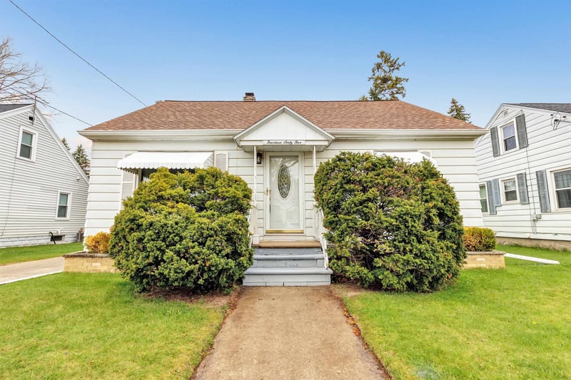 1465 Harvey St, Green Bay, WI 54302